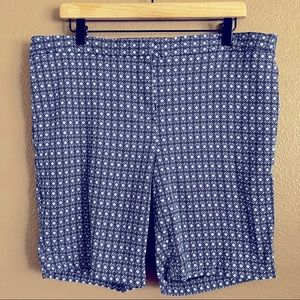 Mario Serrani Italy Geometric Pattern Bermuda Golf Shorts Size 16